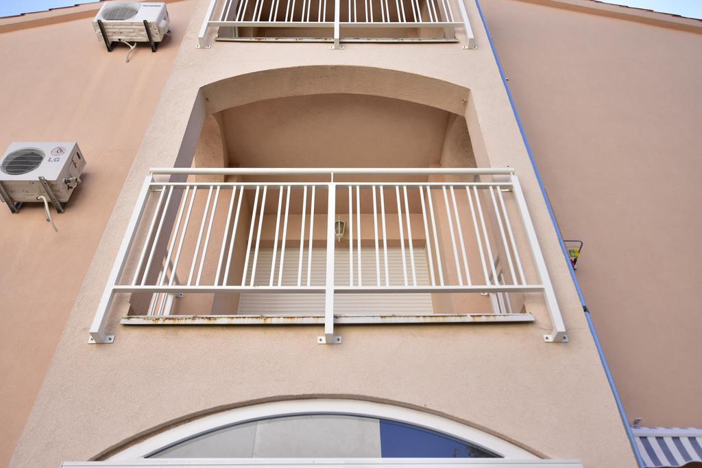 Apartman Sena Vodice Zewnętrze zdjęcie